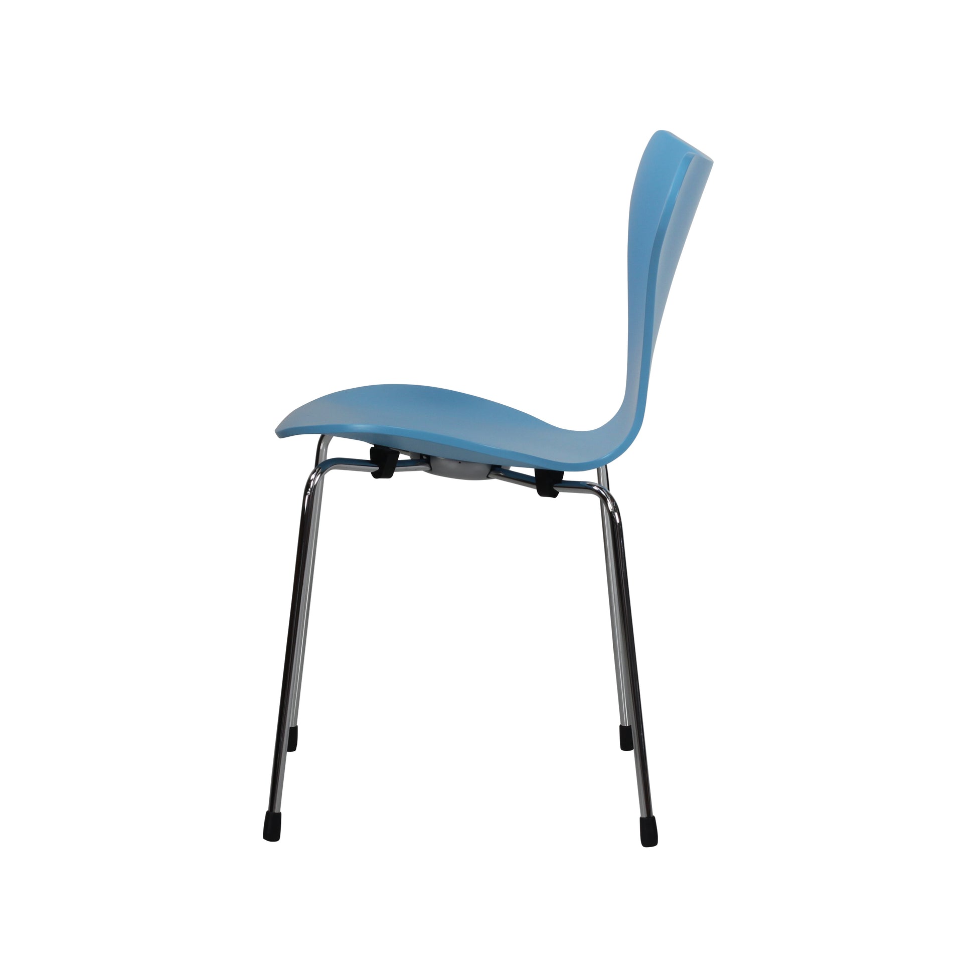 Jacobsen stackable chair| Blue | Side